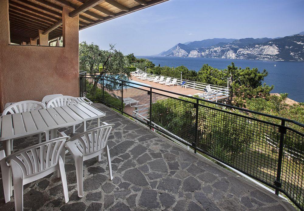 Residence Parco Lago Di Garda Malcesine Luaran gambar