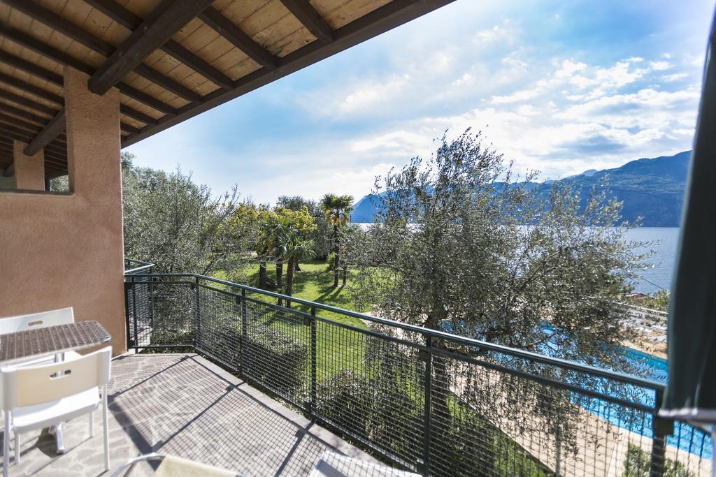 Residence Parco Lago Di Garda Malcesine Luaran gambar