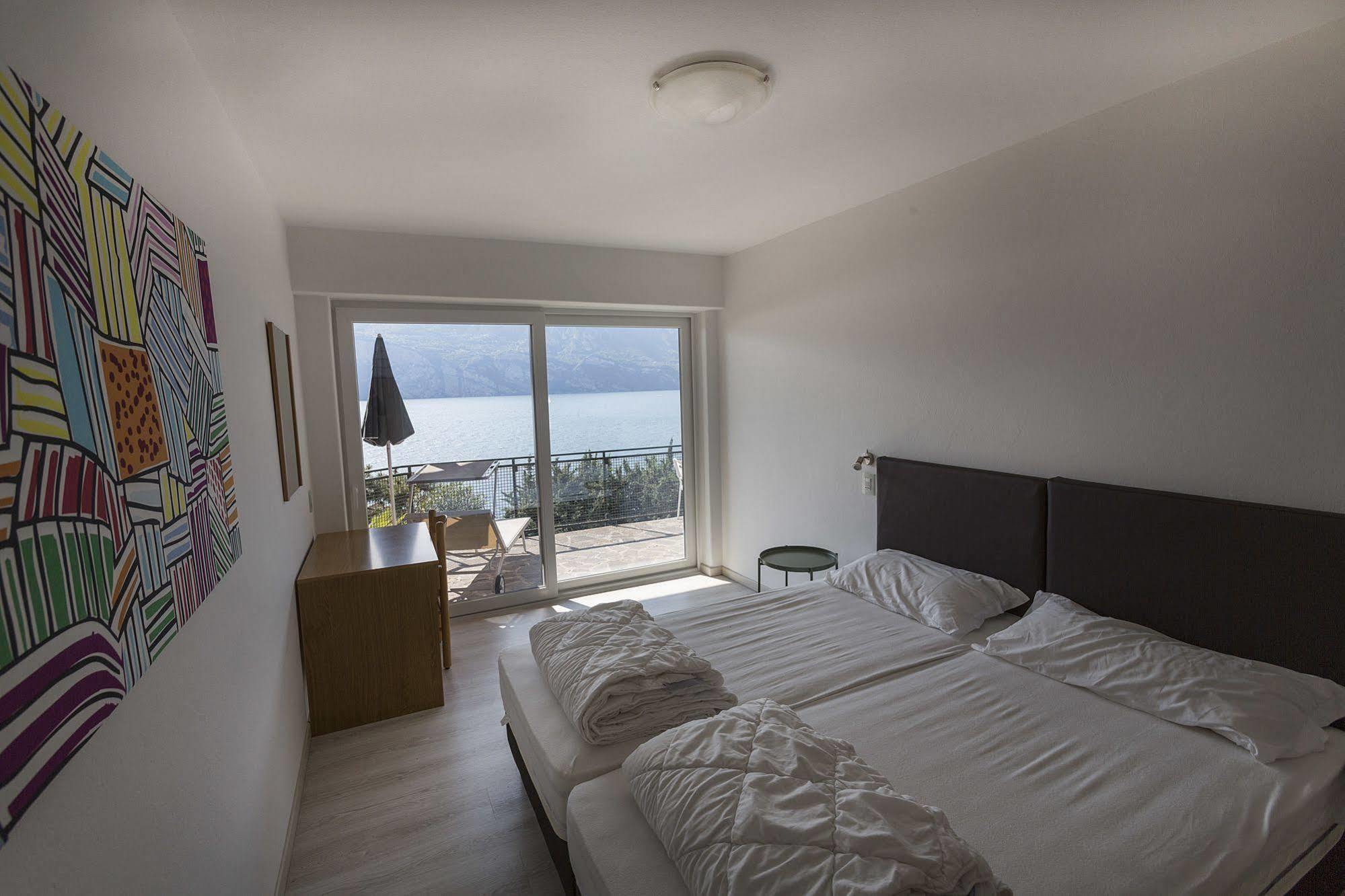 Residence Parco Lago Di Garda Malcesine Luaran gambar