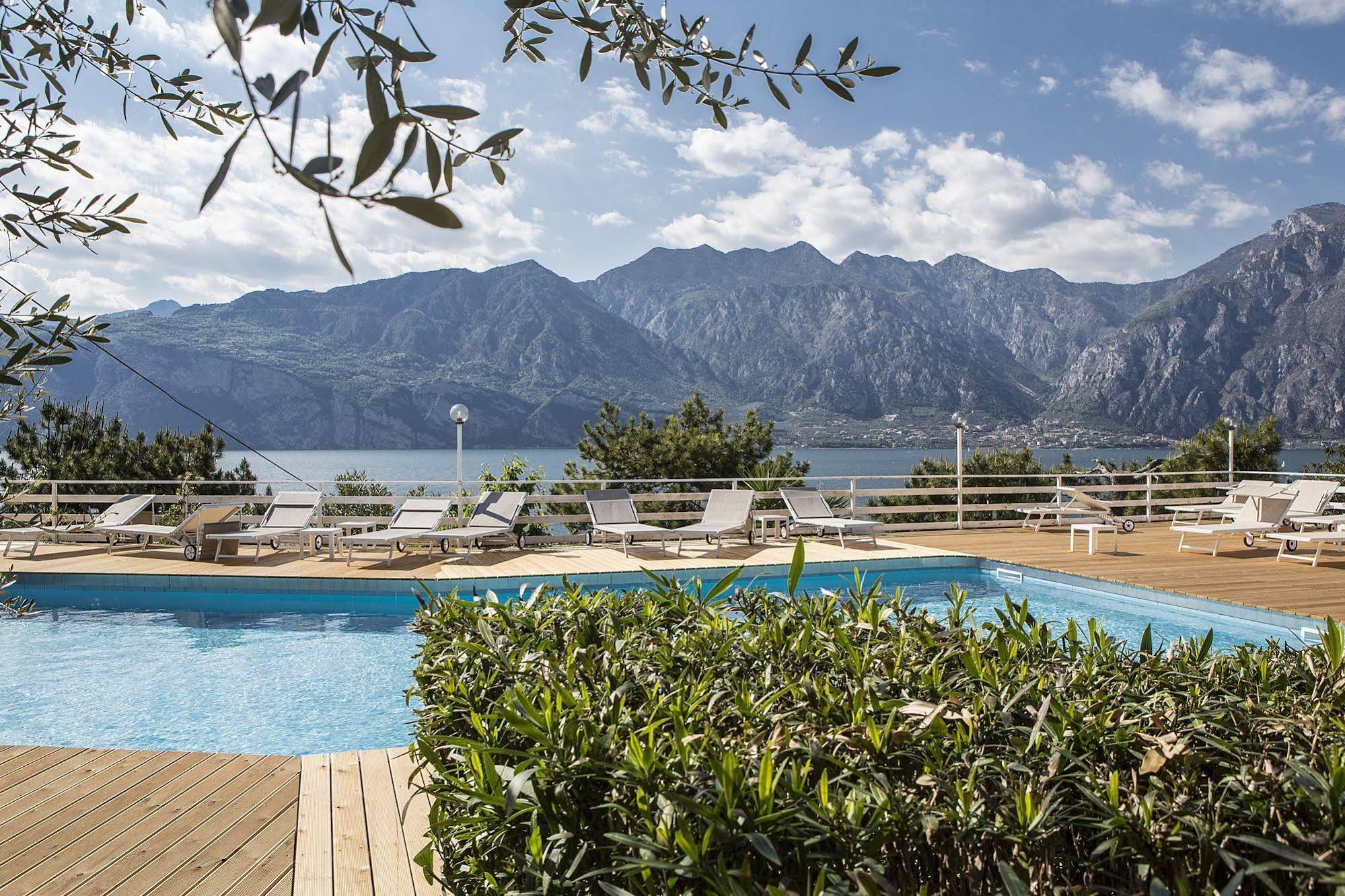Residence Parco Lago Di Garda Malcesine Luaran gambar